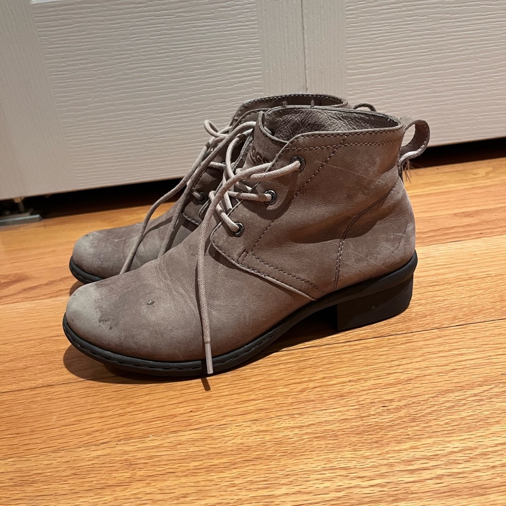 Bogs Chukka Boots